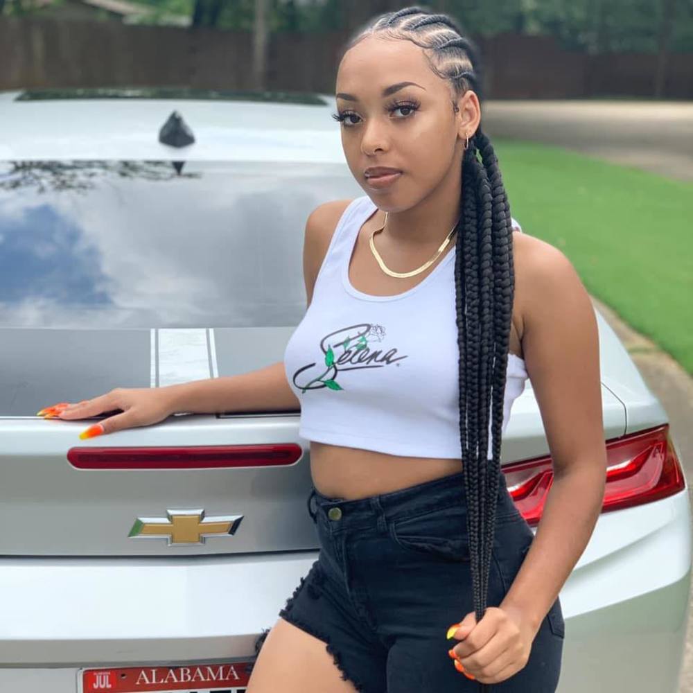 Meet your Posher, Ashley